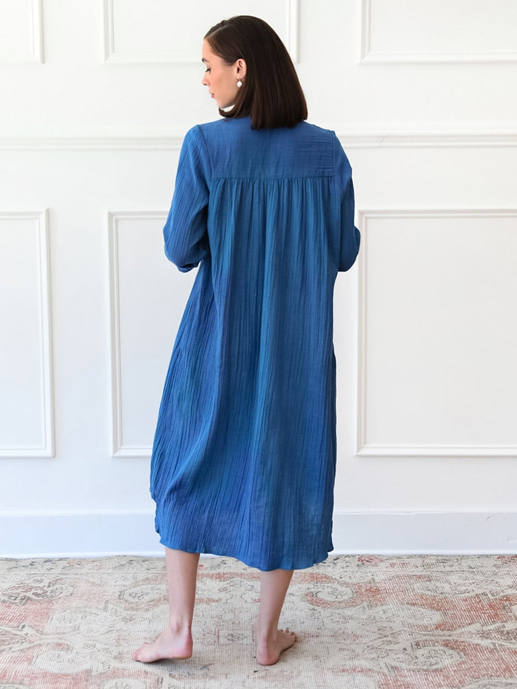 Elegant summer nightdress with three-quarter sleeves