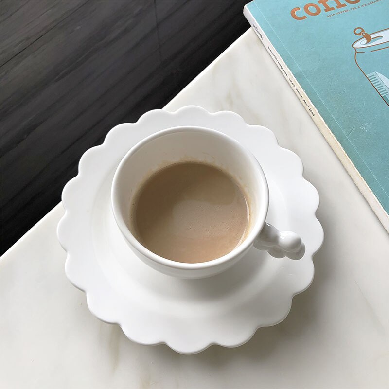 Petal Handle Ceramic Mug Set