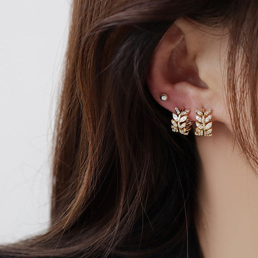 Exquisite Leaves Circle Hoop Earrings