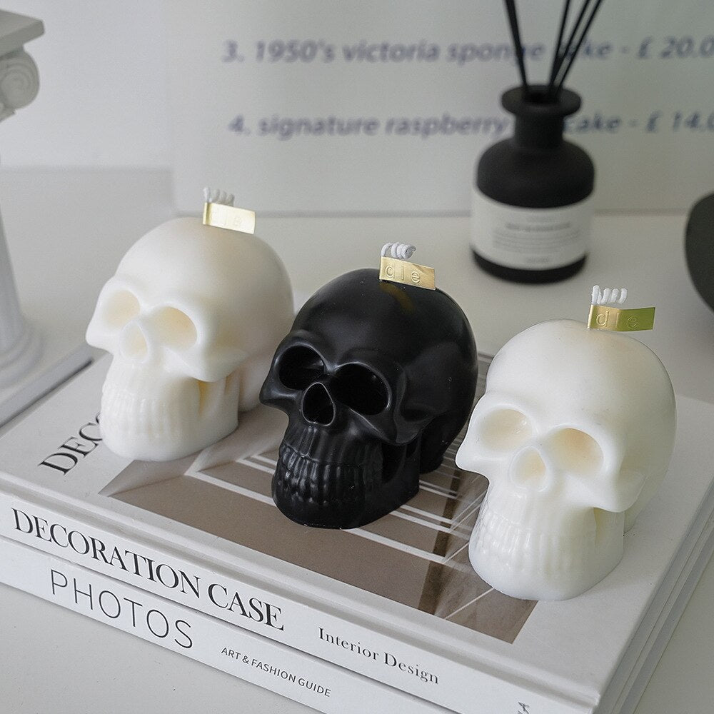 Halloween Decor Creative Skull Scented Candle Handmade Soy Wax Human body Aromatherapy Candle Home Decor Gifts Black Candle