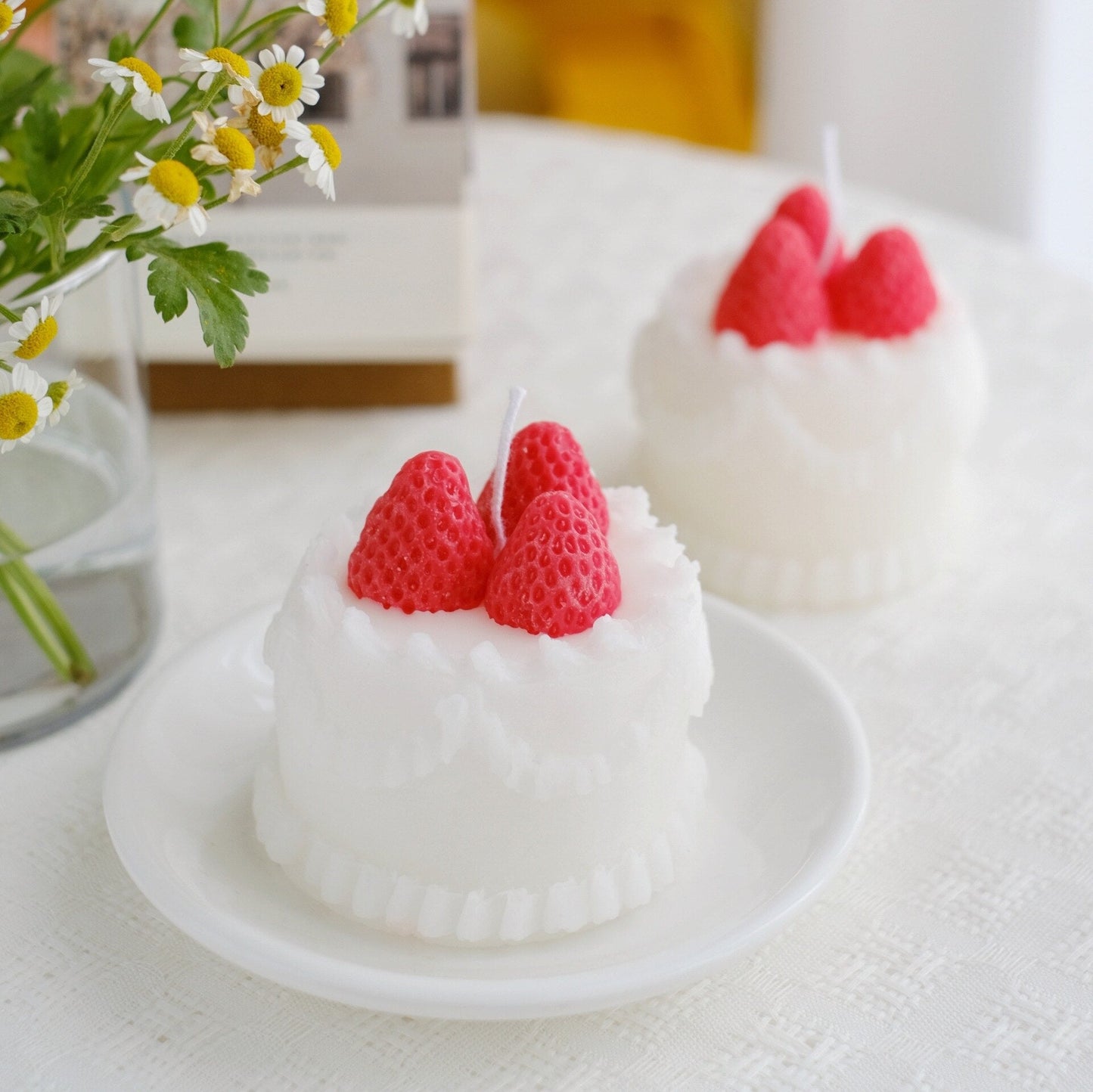 Korean candles strawberry aromatherapy cake candle ins decorative candles for home decor grils birthday candles for cake